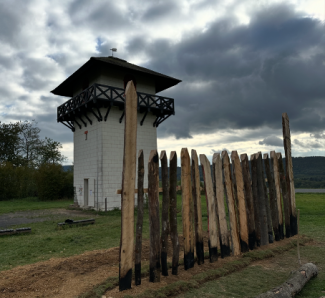 Limesturm mit neuer Palisade